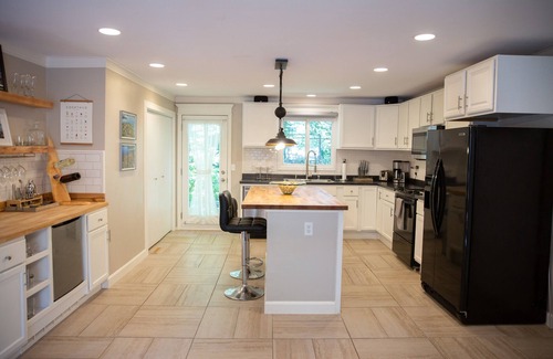 Madison Casa | A-Frame Arbor One Block From The Beach-Four Beds and Four Bathrooms!