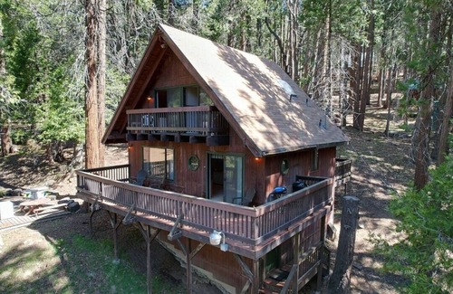 Alta Sierra Cabina | A-Frame Cabin in The Sequoias