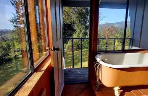Brookings Casa | A-Frame Cabin with Sauna Deja Vu