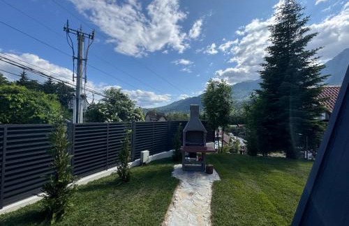 Busteni Chalet De Esquí | A-Frame Paradise
