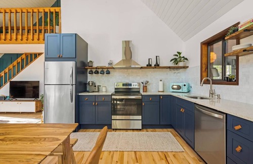 East Stroudsburg Chalet De Esquí | A-Frame | Ski | Hike | Firepit | Hot Tub