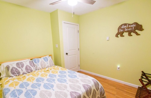 Tobyhanna Cabaña | A-Frame: with private hot tub and lake & pool access!