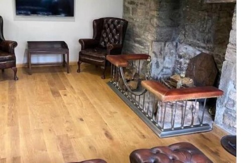 Garlan Cabaña | A French countryside detached cottage located in hectares of private land.