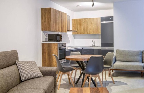 Swieqi Apartamento | A fully equipped APT with private balcony & Pool