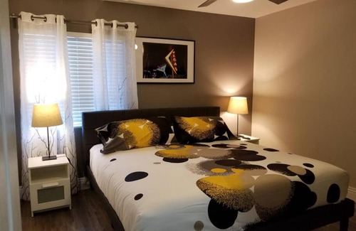 Spring Valley Apartamento | A - Fully remodeled and professionally decorated