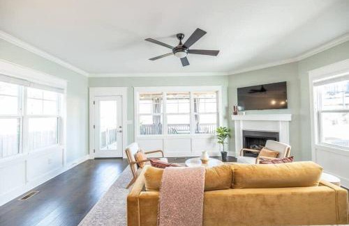 Black Mountain Casa | A Gem in the Heart of Black Mountain
