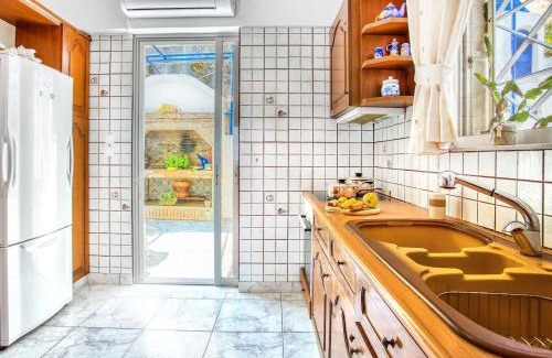Ormos Agiou Ioannou Casa | A gem next to the sea and close to the airport