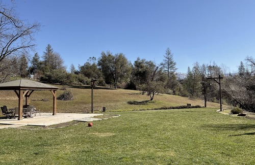 North Fork Casa | A gorgeous bedroom/bath w/private entry. Yosemite/Bass Lake/Sequoia Parks.