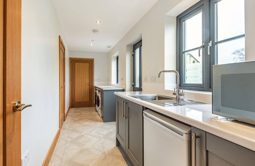 Tregaron Cabaña | 4 bedroom accommodation in Tregaron, near Aberystwyth