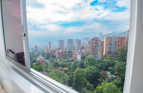 El Tesoro Apartamento | A great luxury apartment in El Poblado-excellent views of the city