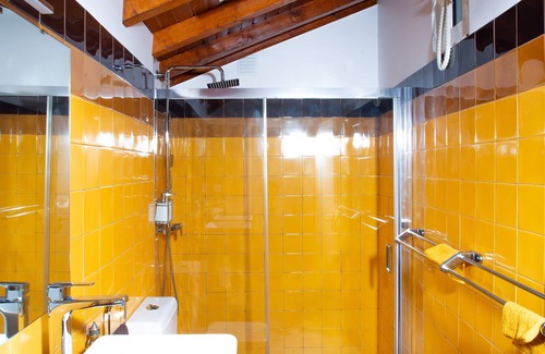 Sobrado Otro | A Guesthouse With a View in a Fruit Farm in the Douro Valley