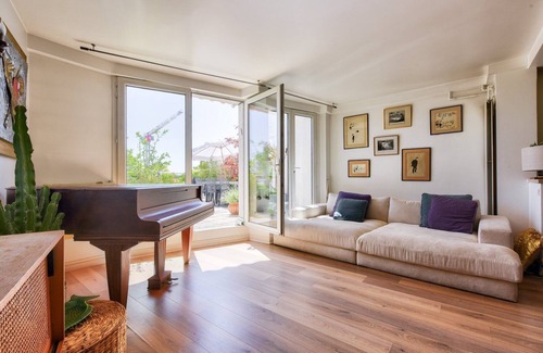 Neuilly-sur-Seine Apartamento | A Hidden Gem on the Rooftops of Neuilly