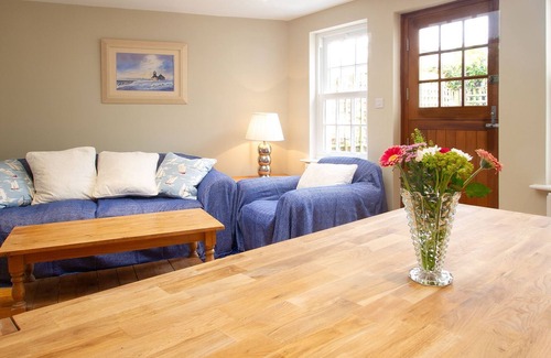Castletown Cabaña | A holiday cottage that sleeps 4 guests in 2 bedrooms