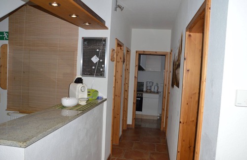 Lobnitz Casa | Una casa de vacaciones / apartamento con una diferencia - con una sauna en la sala de estar.