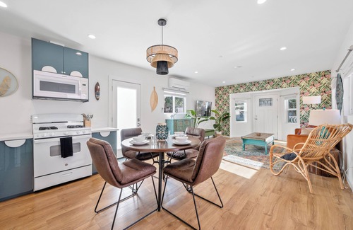 Hollywood Hotel | A+ Hollywood Location | Chic Renovated 1BDR + Patio | Urban Jungle by AvantStay