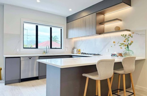 Greenlane Condominio | A Home Away from Home - Lux 4Beds ASB Showgrounds
