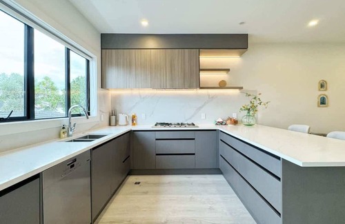 Greenlane Condominio | A Home Away from Home - Lux 4Beds ASB Showgrounds