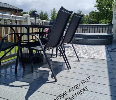 Tattershall Complejo | A HOME AWAY HOT TUB RETREAT AT Tattershall lakes country park