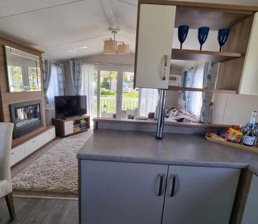 Tattershall Complejo | A HOME AWAY HOT TUB RETREAT AT Tattershall lakes country park