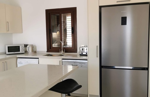Kyrenia District Villa | ¡Un hogar lejos del hogar pero con más sol! Duerme hasta ocho
