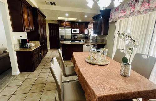 Palmdale Casa | A Home Surrounded by Nature