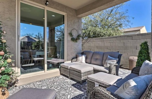 San Tan Valley Casa | A home that feels like home, w/hot tub and spacious living room