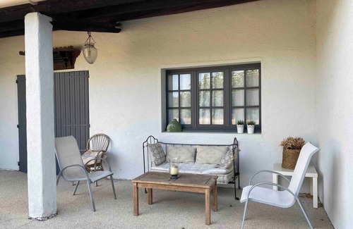La Begude-de-Mazenc Casa | A house among the oaks with a swimming pool.