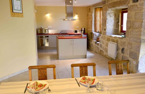 Saint-Etienne-du-Vigan Casa | A house of character and contemporary comfort