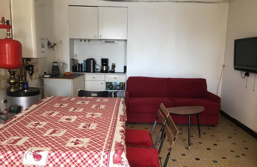 Vaas Casa | Una casa en un parque natural con energía solar.