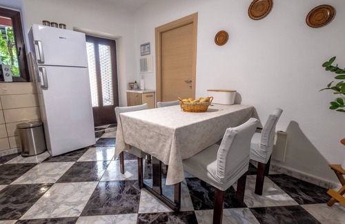 Grizane Villa | A house with a salt pool in the middle of nature not far from the sea.