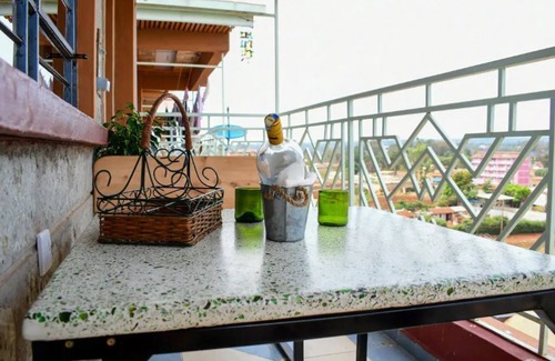 Nyeri Apartamento | A+I Skyview- Rustic Chic Escape x5