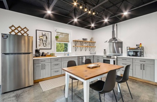 St. Marys Apartamento | #A Industrial Studio Loft Downtown!