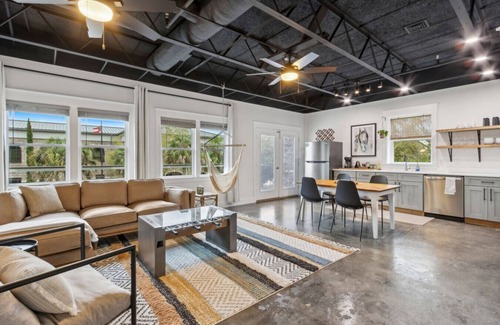St. Marys Apartamento | #A Industrial Studio Loft Downtown!