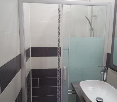 Epinal Apartamento | A l'Ombre du Lilas II - avec Spa privatif en supplément