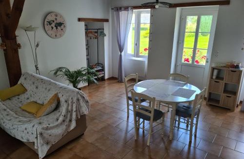 Moncontour Casa | A la Campagne ,Halte ,Séjour et Détente
