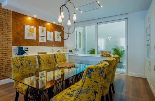 La Seu Apartamento | A la luna de Valencia, 4-6 pax, 2 habita. & 2 Baños en Ciutat Vella !
