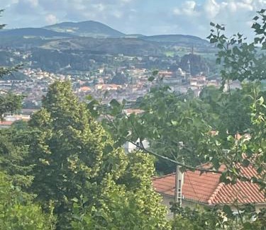 Le Puy-en-Velay Casa | A la ville comme à la campagne