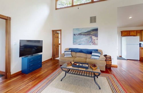 North East Casa | A lakefront escape in charming North East