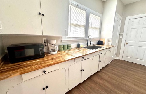 Highland Historic District Casa | A-Lister! 3 bedroom/1 bath House