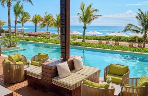 Centro Complejo | A Little Bit of Paradise