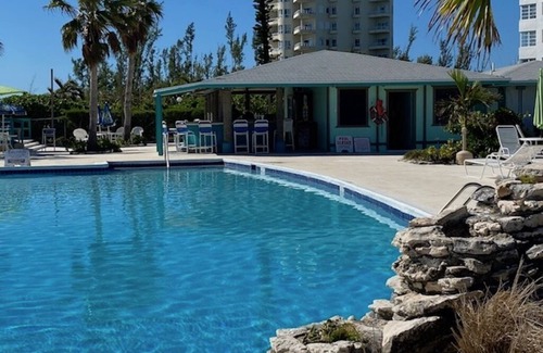 Discovery Bay Apartamento | A little piece of paradise is waiting for you , 1 minute walk to pool and ocean