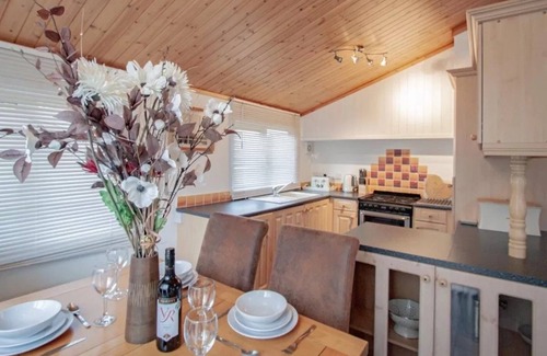 Troutbeck Bridge Chalet De Esquí | A lodge that sleeps 4 guests in 2 bedrooms