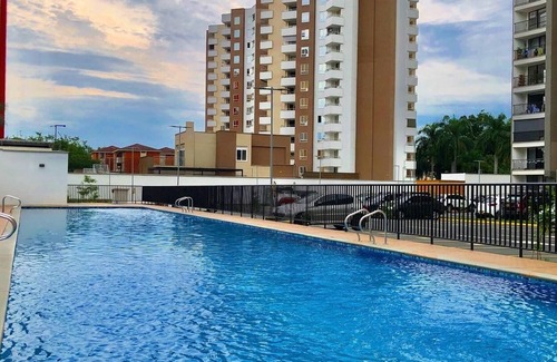 Menga Apartamento | A lovely modern studio apartment.