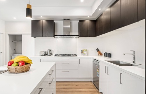 Frankton Casa | A LUCKIE CHARM - 5-BEDROOM TOWNHOUSE