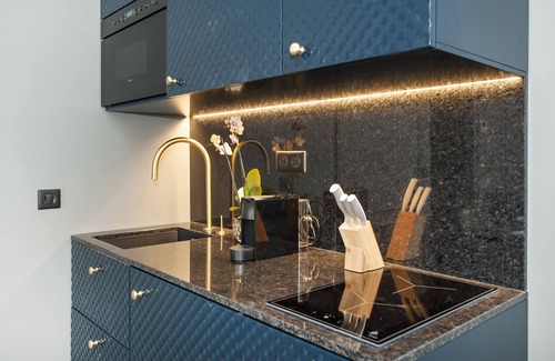 Champs-Elysees Apartamento | A Luxurious 3-BR apartment in the Champs Elysées