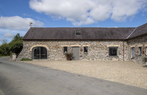 Carmarthen Cabaña | A luxurious barn converted to high standard