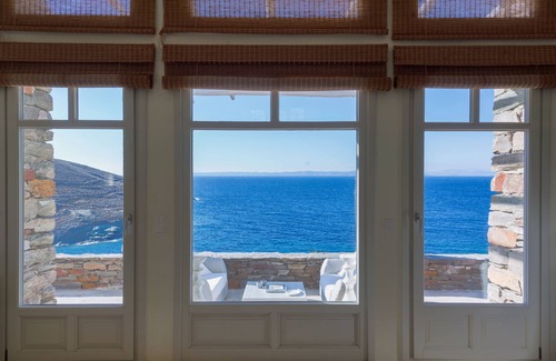 Kea Villa | Α luxuriously appointed villa for a perfectly relaxing and rejuvenating stay!
