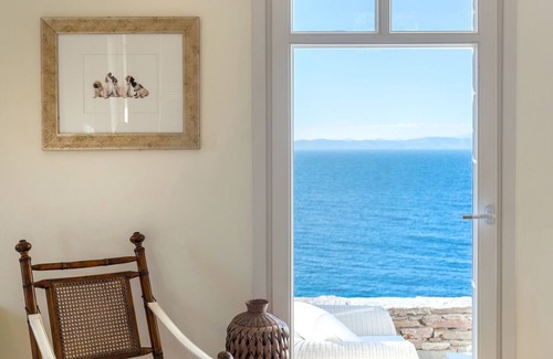 Kea Villa | Α luxuriously appointed villa for a perfectly relaxing and rejuvenating stay!