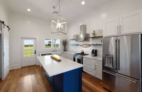 Brenham Casa | A luxury Farmstead retreat!