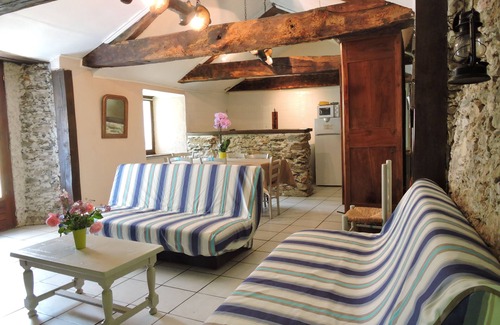 Montredon-Labessonnie Cabaña | A miller's house in the quiet countryside for 2 people, pets welcome